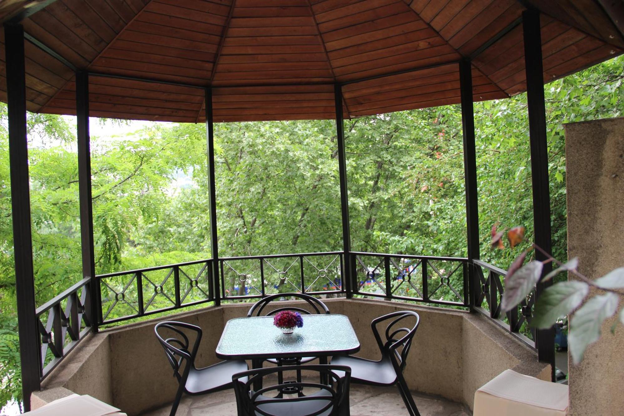 Iliani Hotel Τυφλίδα Εξωτερικό φωτογραφία